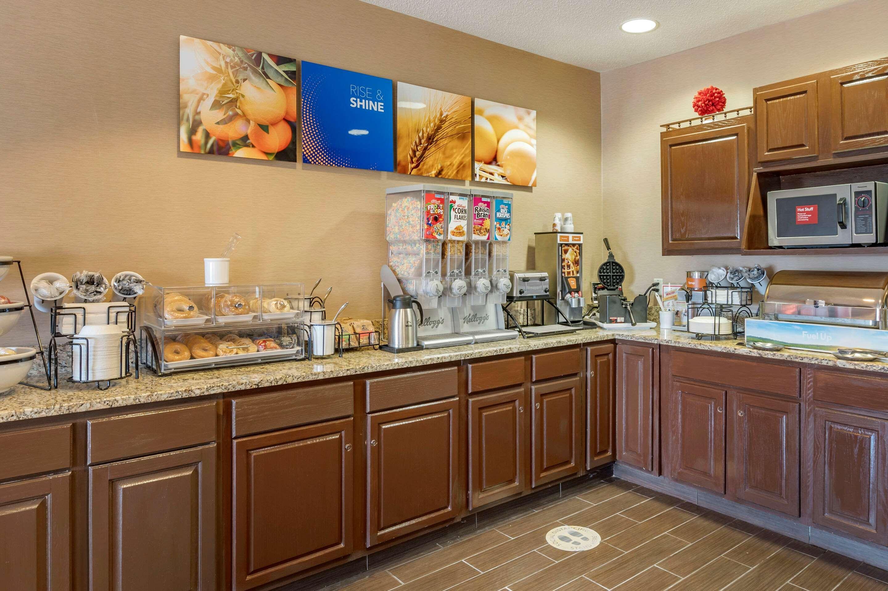 Comfort Inn Shelbyville North Εξωτερικό φωτογραφία